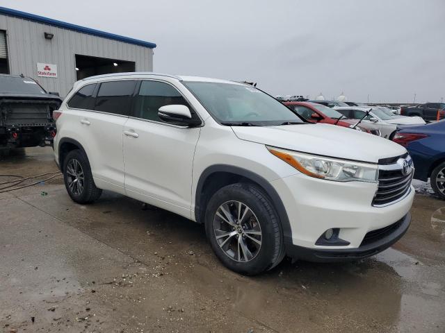 Photo 4 from auction – 2016 TOYOTA HIGHLANDER with VIN 5TDKKRFH2GS152471