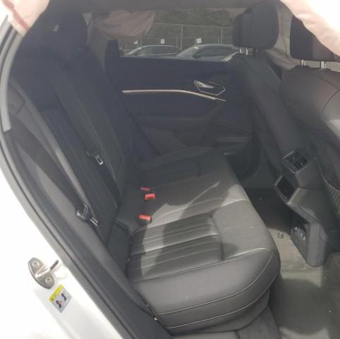 Photo 11 from auction – 2019 AUDI E-TRON PRE with VIN WA1LAAGE5KB024605