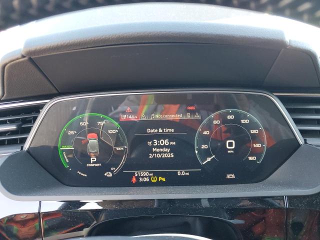 Снимка 9 от търг – 2019 AUDI E-TRON PRE с VIN WA1LAAGE8KB010018