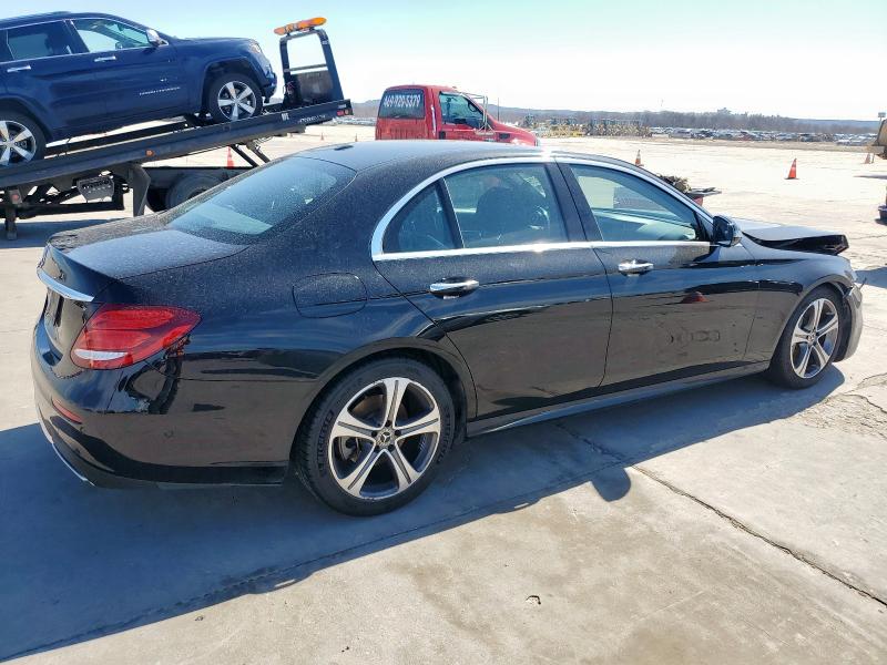 Photo 3 from auction – 2017 MERCEDES-BENZ E 300 with VIN WDDZF4JB7HA284719