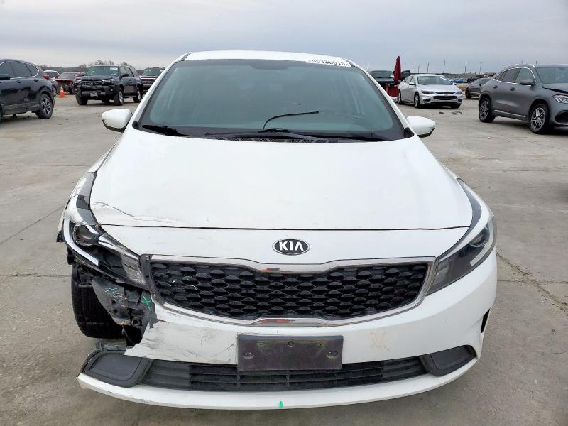 Photo 5 from auction – 2017 KIA FORTE LX with VIN 3KPFK4A71HE031316
