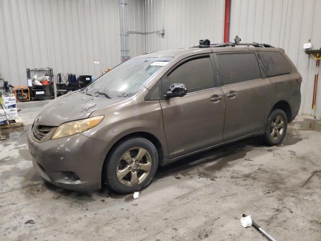 Photo 1 from auction – 2017 TOYOTA SIENNA LE with VIN 5TDKZ3DC8HS771240