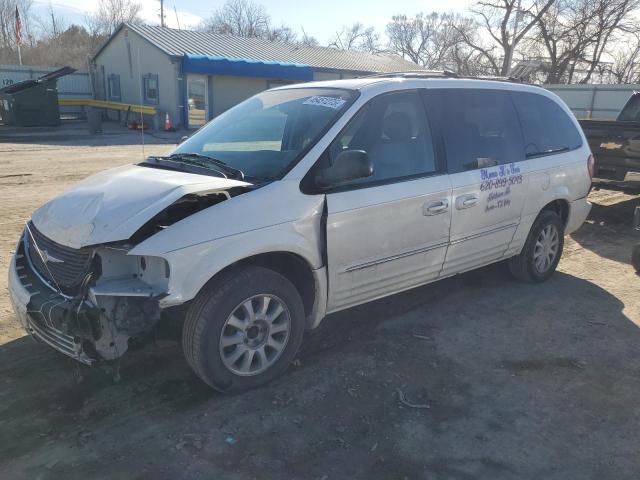 CHRYSLER TOWN & COU 2003 with VIN 2C8GP54L93R261695 - Photo from auction