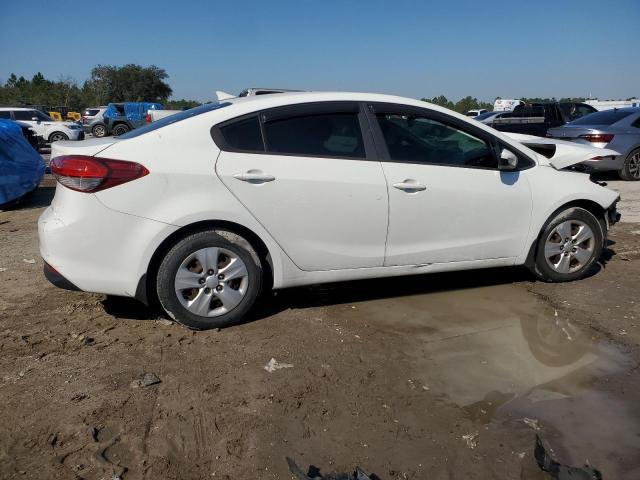Photo 3 from auction – 2017 KIA FORTE LX with VIN 3KPFK4A77HE083422