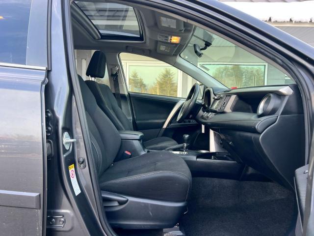 Photo 5 from auction – 2015 TOYOTA RAV4 XLE with VIN JTMRFREV5FD162934