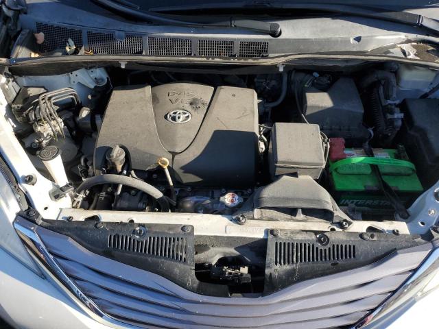 Photo 12 from auction – 2017 TOYOTA SIENNA XLE with VIN 5TDYZ3DC0HS828573