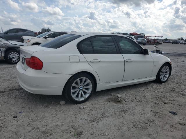 Photo 3 from auction – 2011 BMW 328 I with VIN WBAPH7C59BE683133