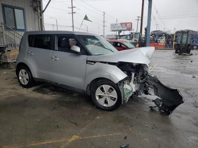 Photo 4 from auction – 2015 KIA SOUL with VIN KNDJN2A24F7774009