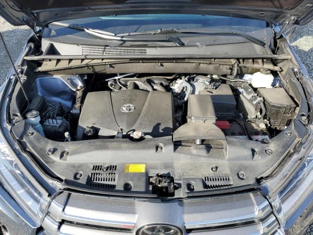 Photo 12 from auction – 2019 TOYOTA HIGHLANDER with VIN 5TDDZRFH1KS973865