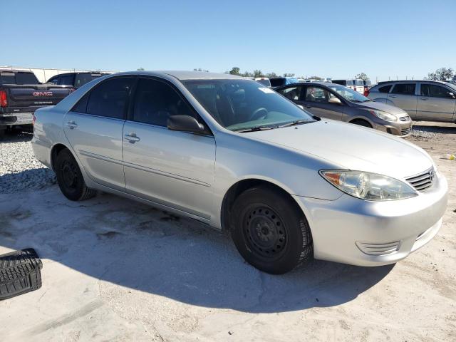 Photo 4 from auction – 2005 TOYOTA CAMRY LE with VIN 4T1BE32K95U964604