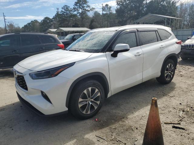 TOYOTA HIGHLANDER 2021 with VIN 5TDGZRAH2MS058000 - Photo from auction