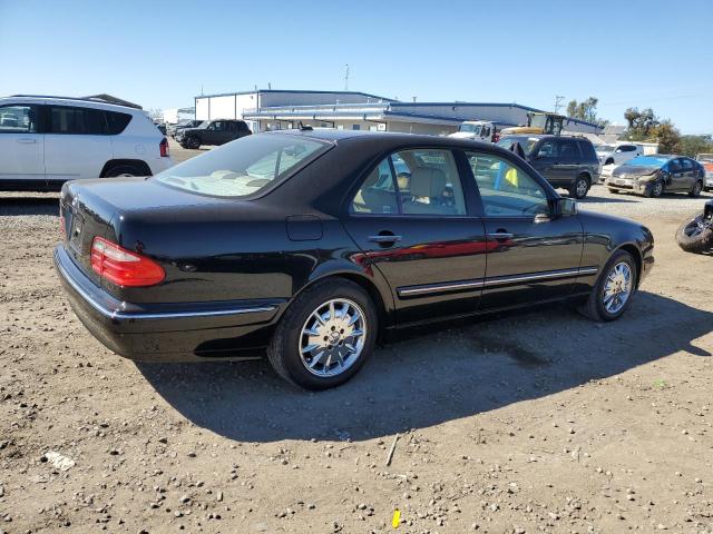 Photo 3 from auction – 2001 MERCEDES-BENZ E 320 with VIN WDBJF65J51B386619
