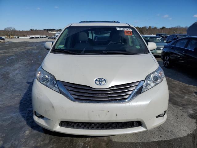 Photo 5 from auction – 2017 TOYOTA SIENNA XLE with VIN 5TDDZ3DC5HS147601