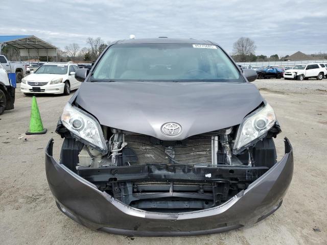 Photo 5 from auction – 2011 TOYOTA SIENNA XLE with VIN 5TDYK3DC4BS059412