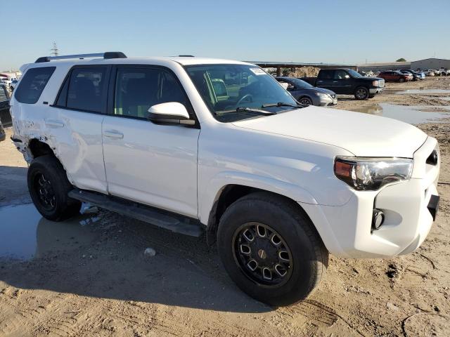 Photo 4 from auction – 2019 TOYOTA 4RUNNER SR with VIN JTEZU5JR4K5201570