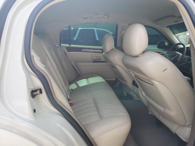 Photo 10 from auction – 2004 LINCOLN TOWN CAR E with VIN 1LNHM81W44Y685180