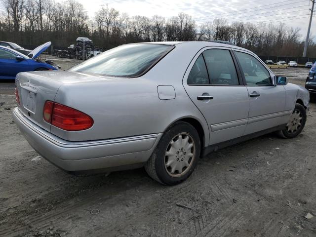 Photo 3 from auction – 1999 MERCEDES-BENZ E 320 with VIN WDBJF65H0XA904616