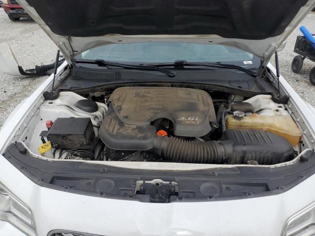 Photo 11 from auction – 2015 CHRYSLER 300 LIMITE with VIN 2C3CCAAG2FH931467