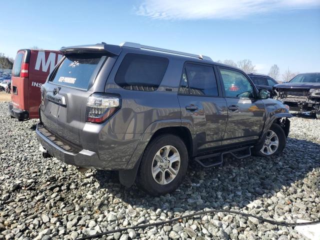 Photo 3 from auction – 2018 TOYOTA 4RUNNER SR with VIN JTEBU5JR8J5600336