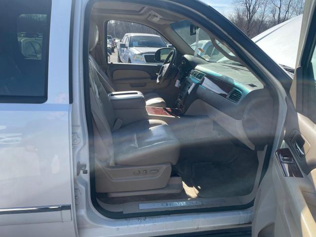 Photo 5 from auction – 2011 CHEVROLET AVALANCHE with VIN 3GNTKGE3XBG402875