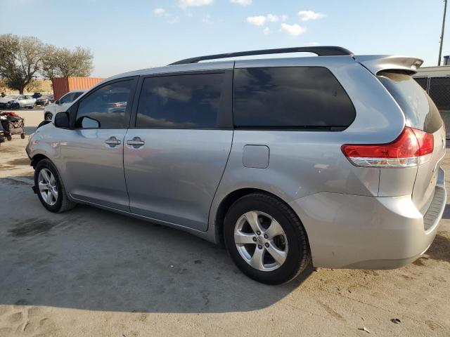 Photo 2 from auction – 2014 TOYOTA SIENNA LE with VIN 5TDKK3DC9ES466443