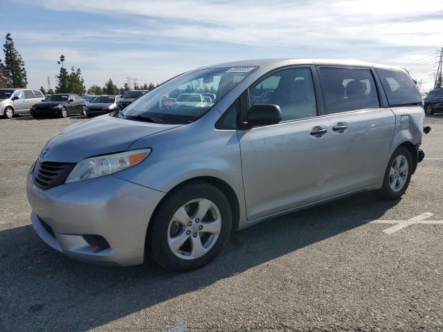 TOYOTA SIENNA 2015 with VIN 5TDZK3DC9FS579311 - Photo from auction