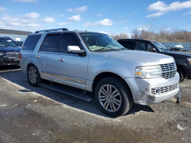 Снимка 4 от търг – 2011 LINCOLN NAVIGATOR с VIN 5LMJJ2J59BEJ08154
