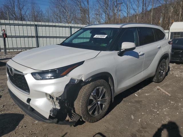 TOYOTA HIGHLANDER 2022 with VIN 5TDGZRBH6NS588874 - Photo from auction