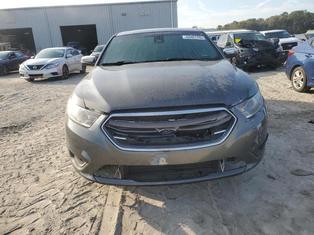 Photo 5 from auction – 2017 FORD TAURUS LIM with VIN 1FAHP2F85HG117668