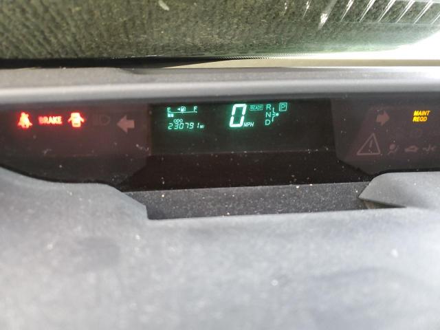 Photo 9 from auction – 2005 TOYOTA PRIUS with VIN JTDKB20U353006771