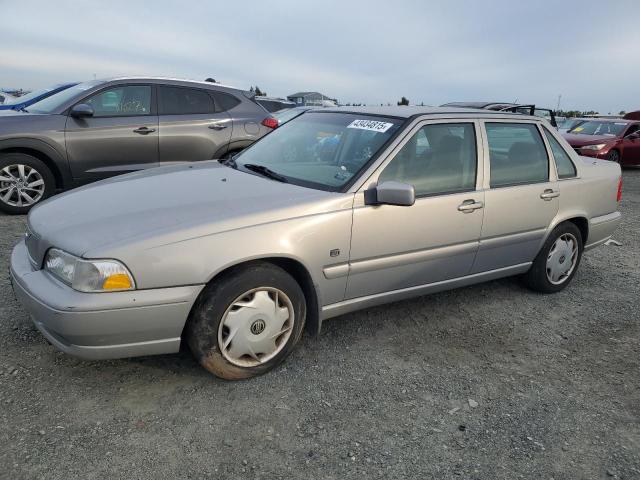 VOLVO S70 1999 with VIN YV1LS55A2X1587936 - Photo from auction