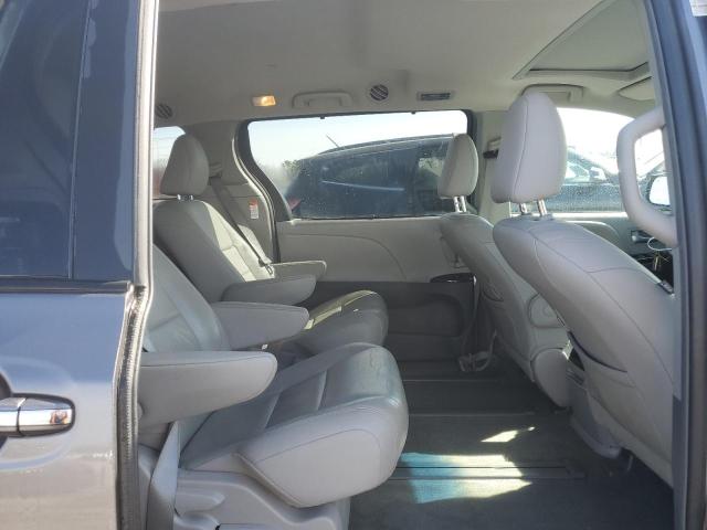 Photo 11 from auction – 2017 TOYOTA SIENNA XLE with VIN 5TDDZ3DC2HS173704