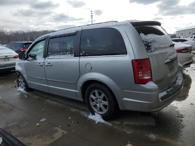 Photo 2 from auction – 2010 CHRYSLER TOWN & COU with VIN 2A4RR5D17AR450503