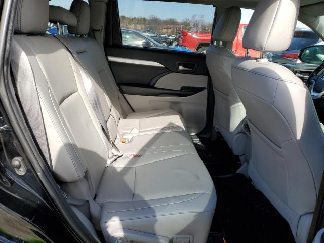 Photo 11 from auction – 2019 TOYOTA HIGHLANDER with VIN 5TDJZRFH8KS565088
