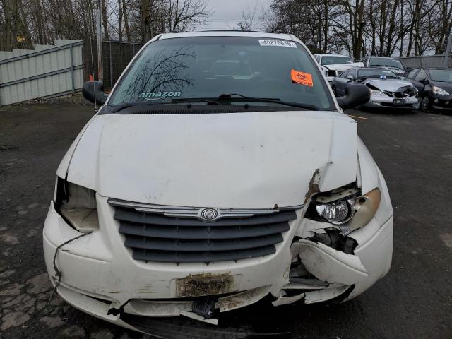 Photo 5 from auction – 2005 CHRYSLER TOWN & COU with VIN 2C4GP44R55R269540