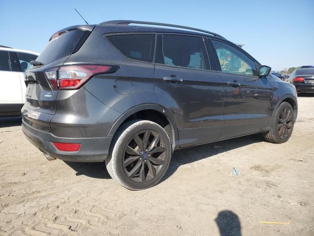 Photo 3 from auction – 2017 FORD ESCAPE SE with VIN 1FMCU0GD0HUD15844