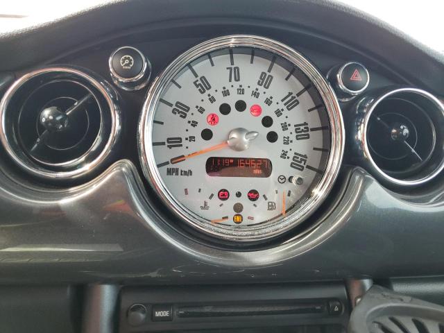 Photo 9 from auction – 2006 MINI COOPER S with VIN WMWRE335X6TL20724