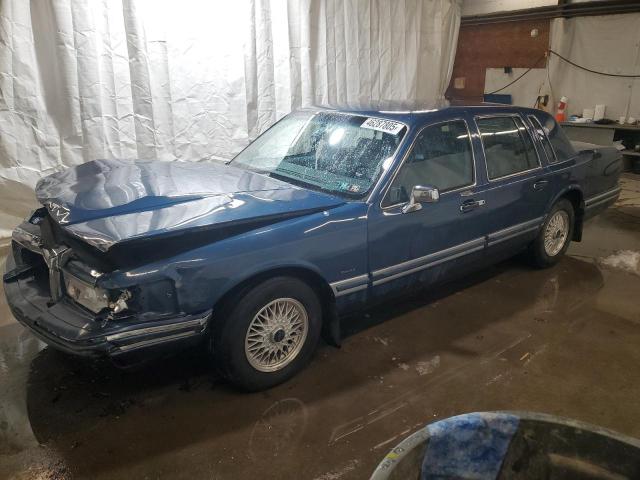 LINCOLN TOWN CAR E 1993 with VIN 1LNLM81W9PY761085 - Photo from auction