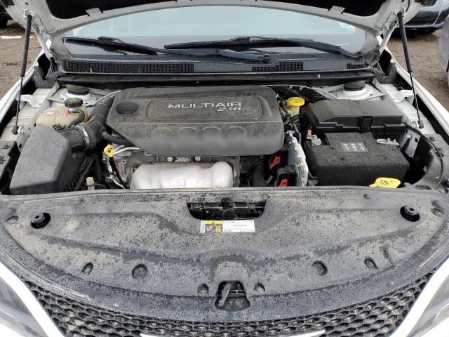 Photo 11 from auction – 2015 CHRYSLER 200 LIMITE with VIN 1C3CCCABXFN726289