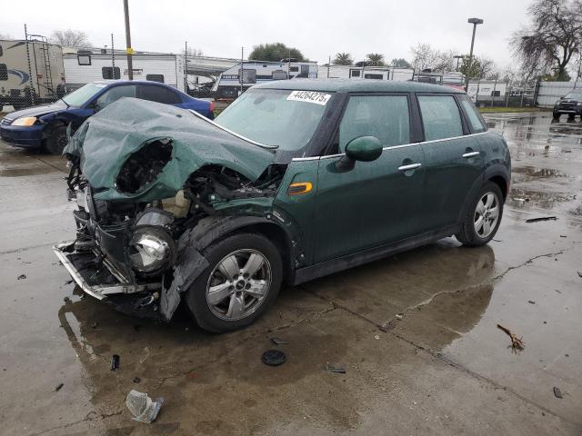 MINI COOPER 2015 with VIN WMWXS5C51FT833128 - Photo from auction