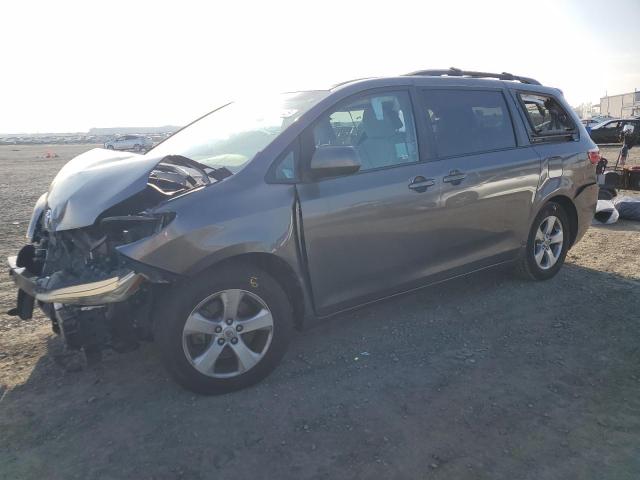 TOYOTA SIENNA LE 2017 with VIN 5TDKZ3DC9HS787642 - Photo from auction