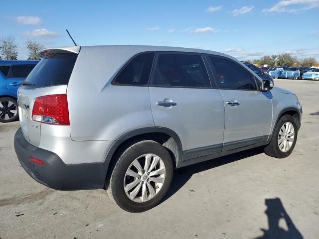 Photo 3 from auction – 2011 KIA SORENTO EX with VIN 5XYKU4A21BG022056