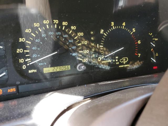 Photo 9 from auction – 2001 LEXUS LX 470 with VIN JTJHT00W613504449