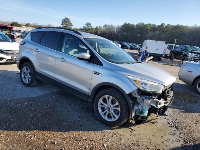 Photo 4 from auction – 2018 FORD ESCAPE SE with VIN 1FMCU9GD2JUA04927