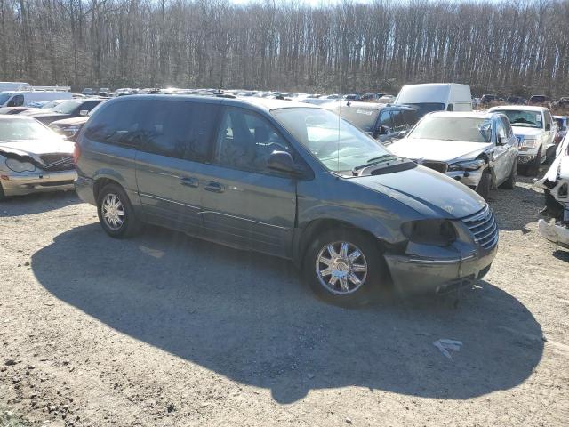 Photo 4 from auction – 2005 CHRYSLER TOWN & COU with VIN 2C8GP64L95R582757