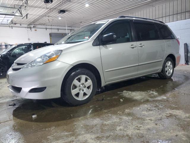 TOYOTA SIENNA CE 2010 with VIN 5TDKK4CC1AS307417 - Photo from auction