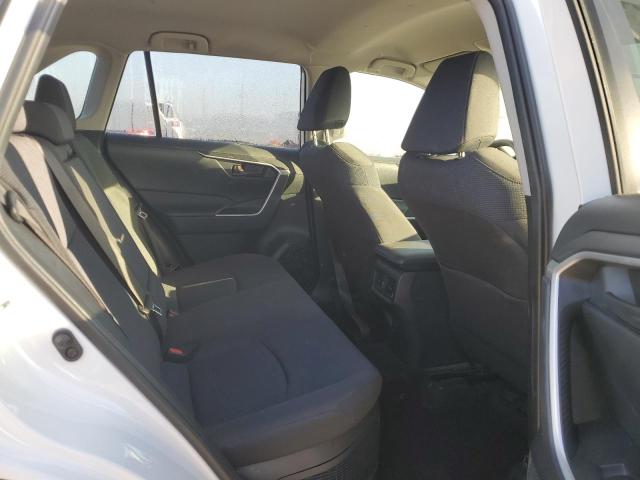 Photo 11 from auction – 2022 TOYOTA RAV4 LE with VIN JTMLWRFV9ND146092