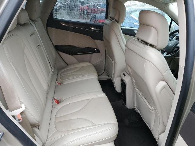 Photo 11 from auction – 2017 LINCOLN MKC RESERV with VIN 5LMCJ3D96HUL47351