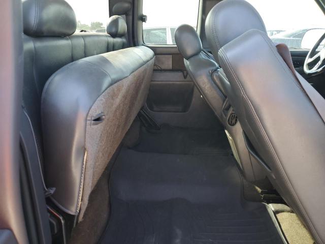 Photo 10 from auction – 2005 CHEVROLET SILVERADO with VIN 2GCEC19N951370022