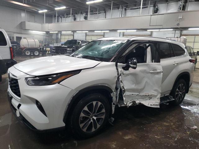 TOYOTA HIGHLANDER 2023 with VIN 5TDKDRBH2PS007057 - Photo from auction